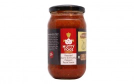 Nutty Yogi Roasted Garlic & Chunky Peppers Pasta Sauce  Glass Jar  365 grams